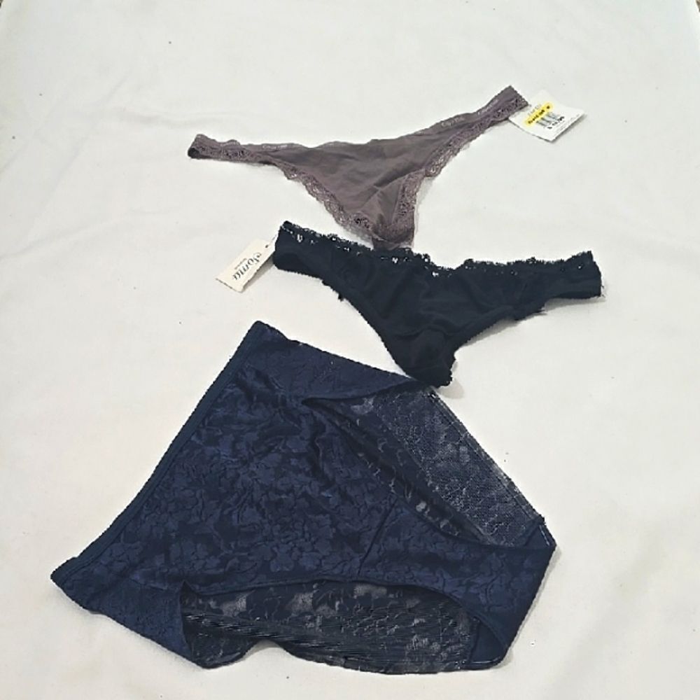 2 Soma 1 Calvin Klein Undetwear Bundle M